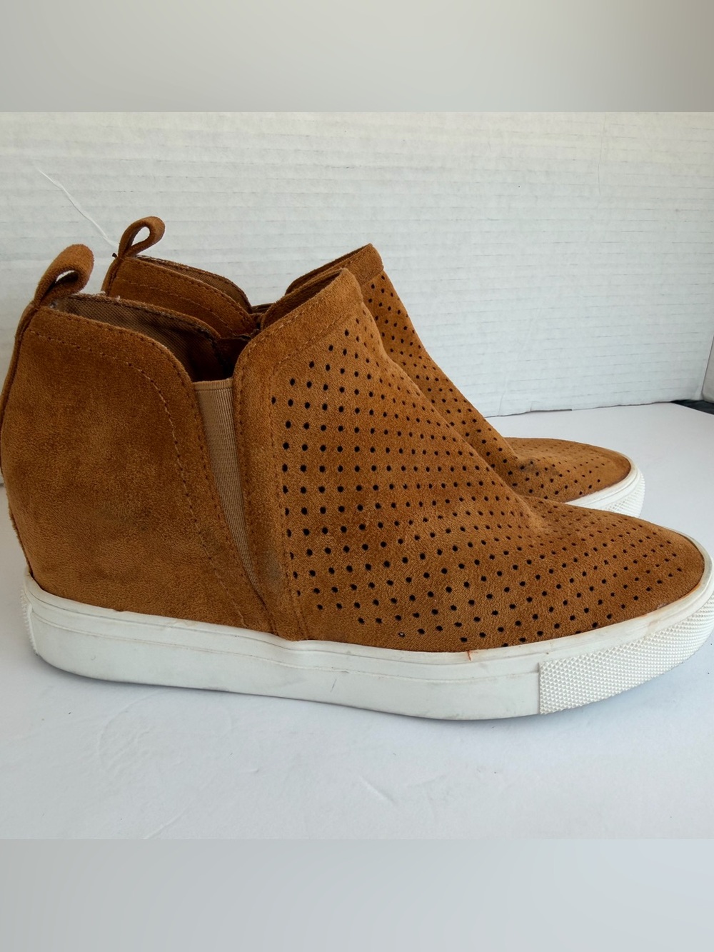 Steve Madden Clarke SuedeHidden Wedge Bootie-Size 6
